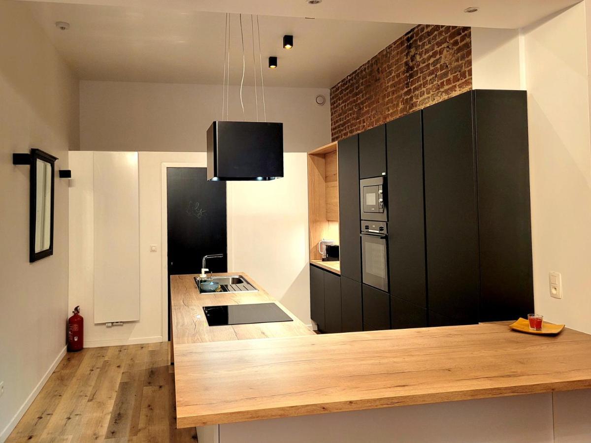 Brand New With Private Bathroom And Balcony-terrasse Maison d'hôtes Bruxelles