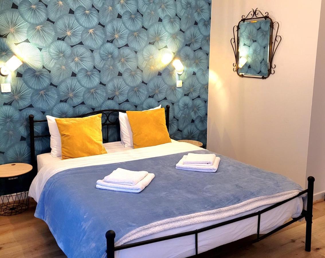 Brand New With Private Bathroom And Balcony-terrasse Maison d'hôtes Bruxelles